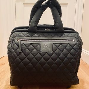 Cocoon vegan leather 48h bag Chanel Black in Vegan leather - 22300410